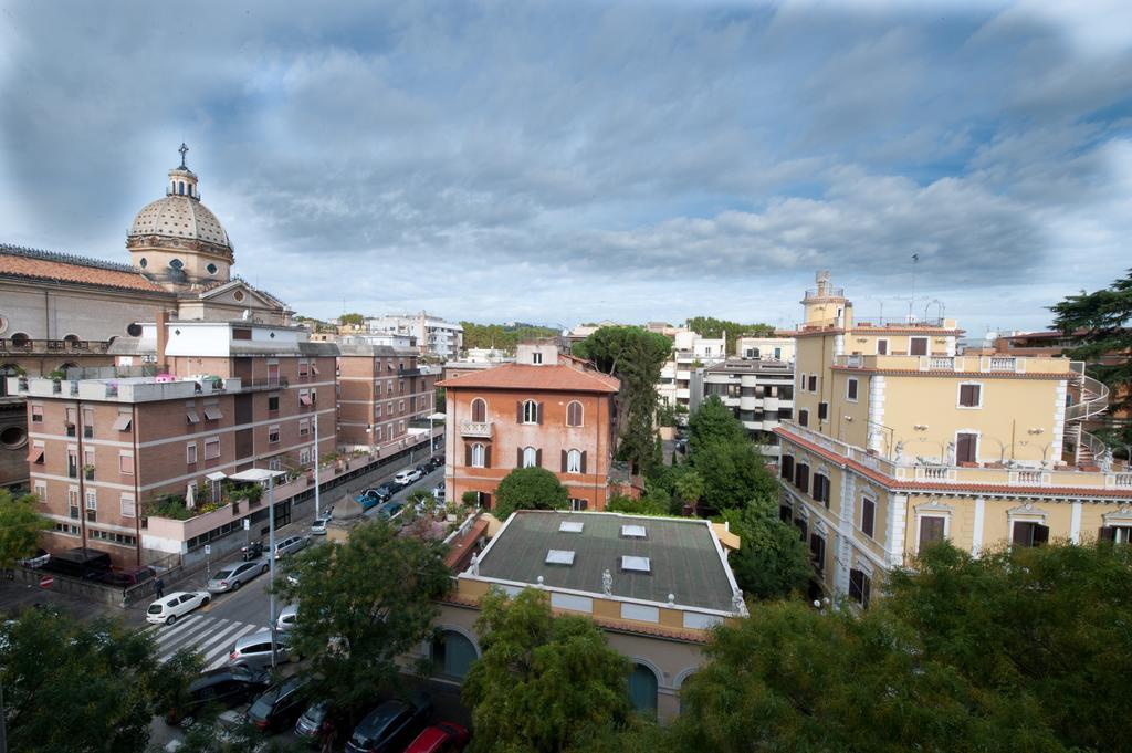 Domus Castroni Pompeo Magno Bed and Breakfast Ρώμη Εξωτερικό φωτογραφία